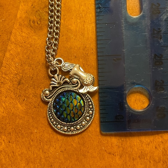 Mermaid Necklace - Picture 5 of 5